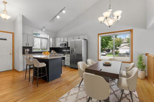 18-web-or-mls-4244 Jarmann Ln-42_Final.jpg