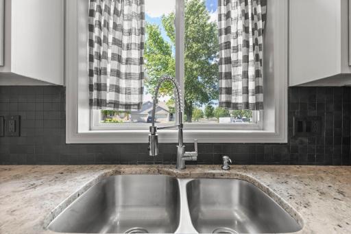 15-web-or-mls-4244 Jarmann Ln-57.jpg