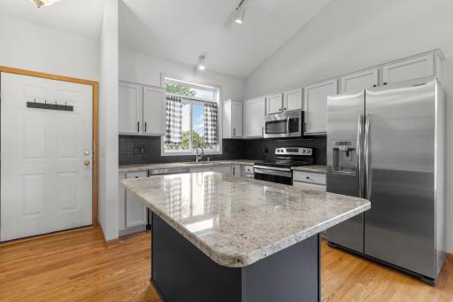 10-web-or-mls-4244 Jarmann Ln-51.jpg