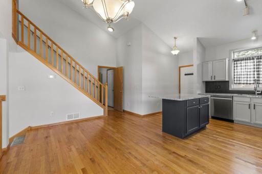 12-web-or-mls-4244 Jarmann Ln-45.jpg