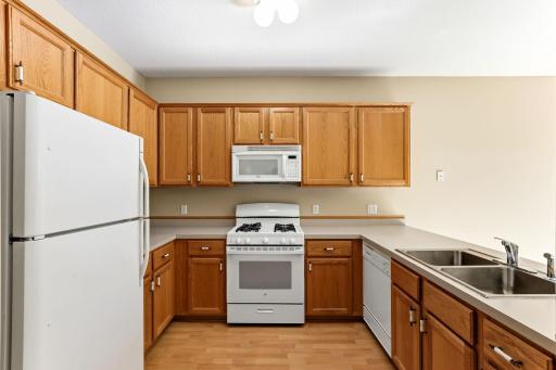 4826 Bluff Heights Trail SE, Prior Lake, MN 55372