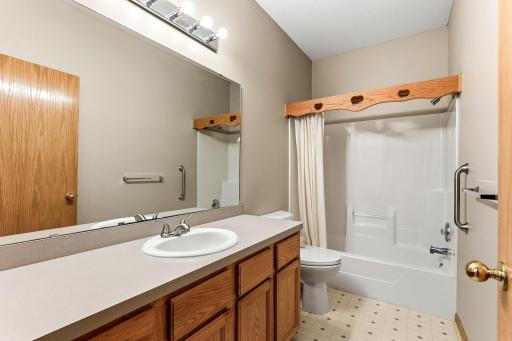4826 Bluff Heights Trail SE, Prior Lake, MN 55372