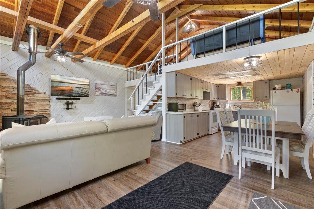 Living/Kitchen
