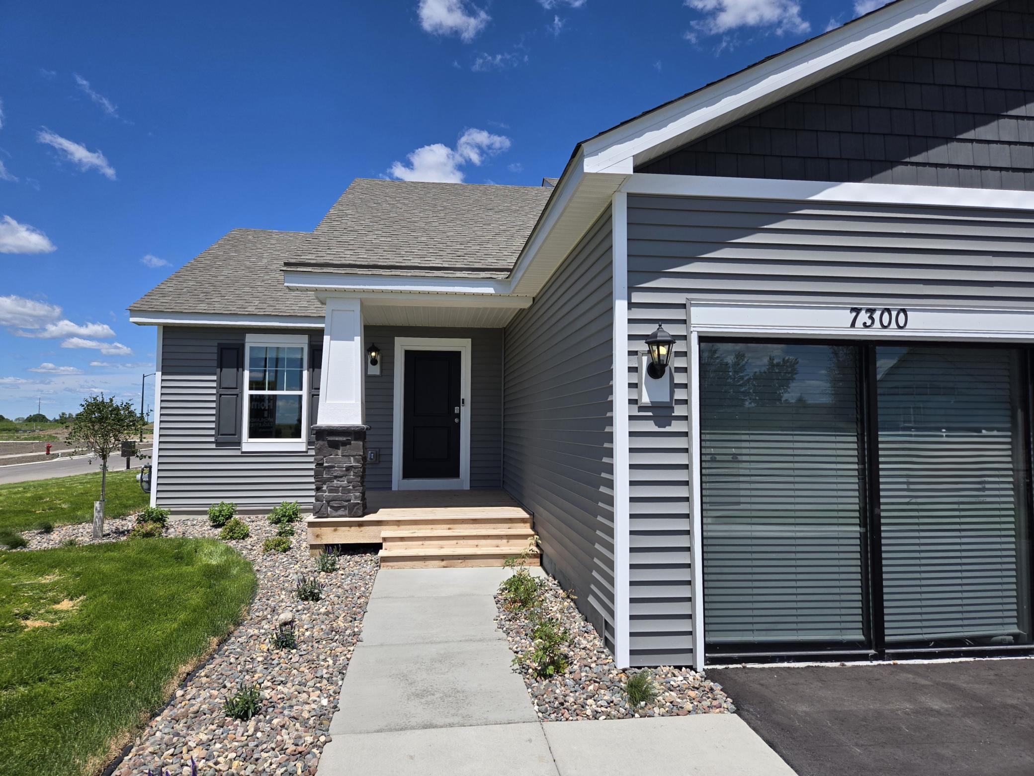 The Bryant II Northern Craftsman at Highlands at Eagle View in Elko New Market. Photo is of a actual home. Options and colors may vary. Ask Sales Agent for details.