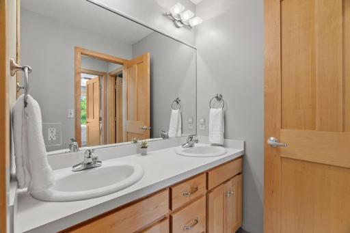 Upper Level Main Bath