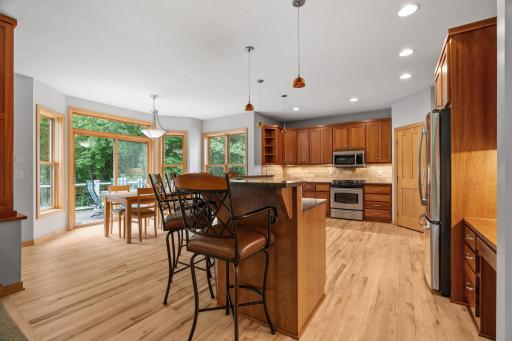 18-web-or-mls-20830 Odell Ct N-18.jpg