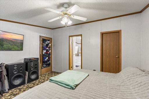 2 Walk In Closets