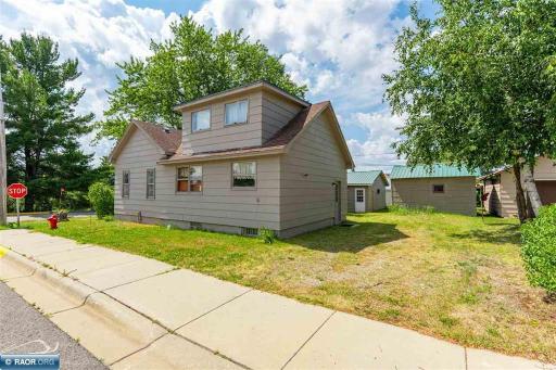 49 Gordon Street, Soudan, MN 55782