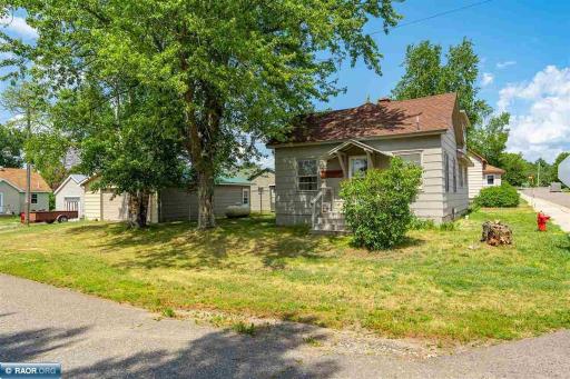 49 Gordon Street, Soudan, MN 55782