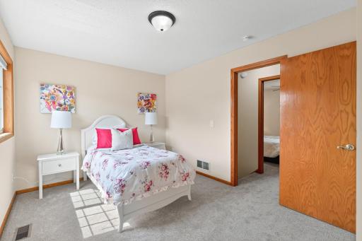 3900 51st Avenue N, Brooklyn Center, MN 55429
