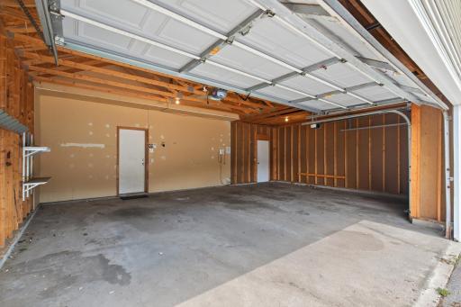3900 51st Avenue N, Brooklyn Center, MN 55429