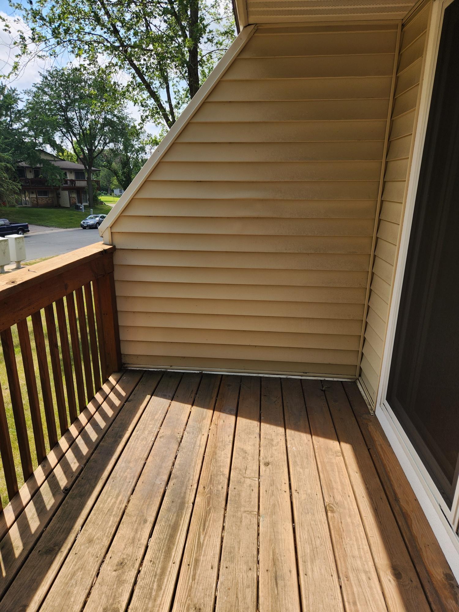 Deck.jpg