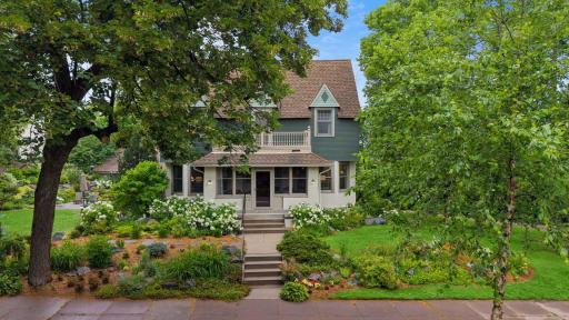 1818 Kenwood Parkway - Spacecrafting - 0002.jpg
