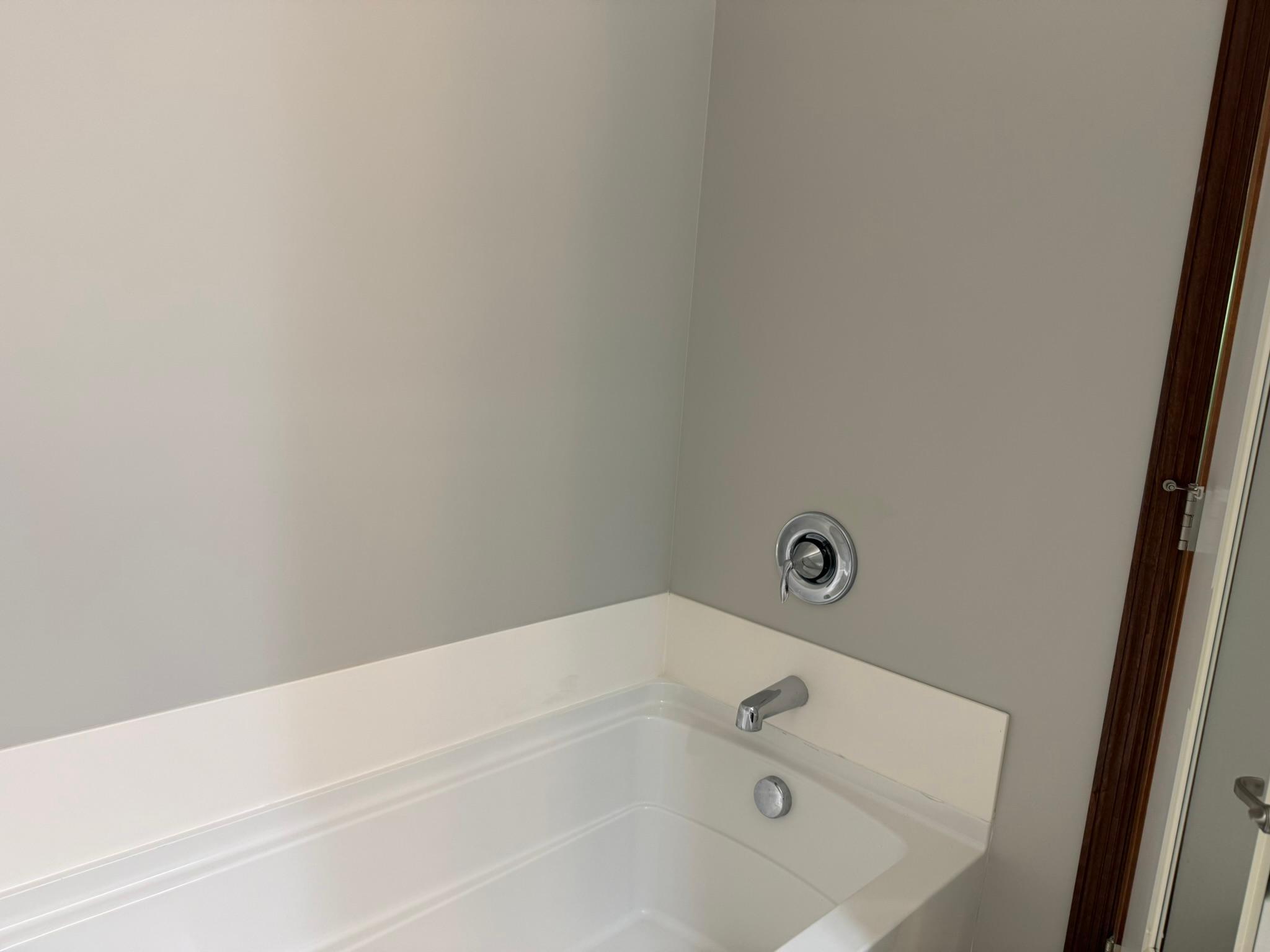 10B-Primary BR bath.JPEG