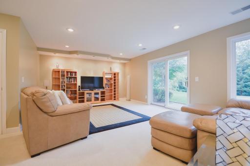Flexible living space ideal entertaining with easy access to backyard