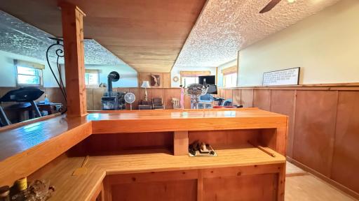 Custom Bar