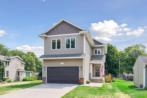 Photo for 4663 Suffolk Road, Mound, MN 55364 - listing #7115226 Built in 2017 and set across two lots, this striking home offers timeless curb appeal, modern design, and a welcoming front entrance. Just moments from Lake Minnetonka, it's the perfect blend of style, space, and convenience.