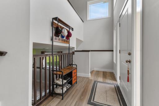 11 entry_foyer.jpg