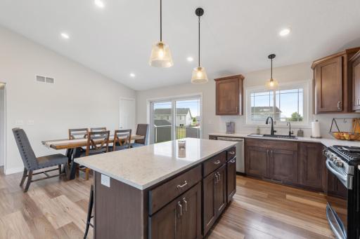24 kitchen.jpg