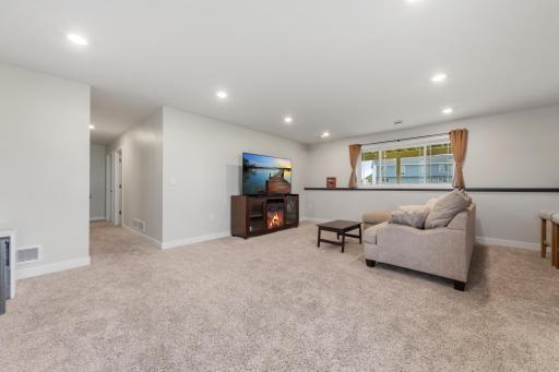 34 family room_lower.jpg