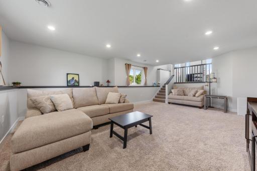 36 family room_lower.jpg