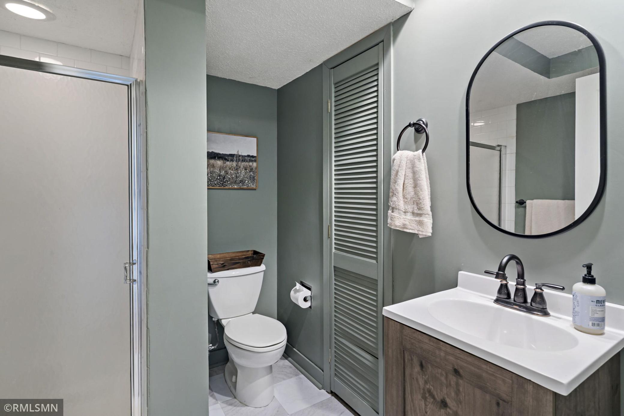 12-web-or-mls-10581_Lake_Fall_Dr_Eden_Prairie_MN_0023.jpg