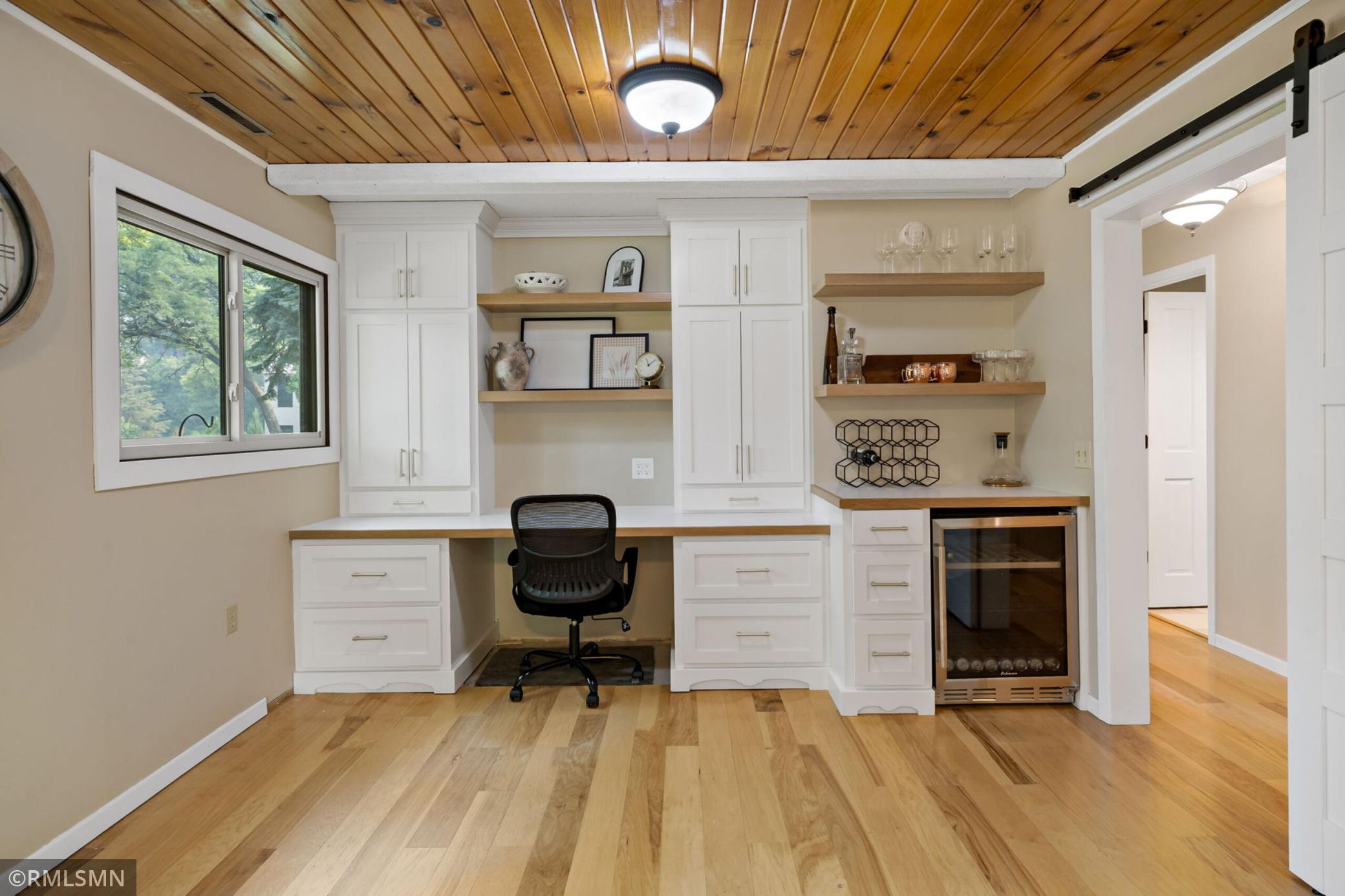 11-web-or-mls-10581_Lake_Fall_Dr_Eden_Prairie_MN_0022.jpg