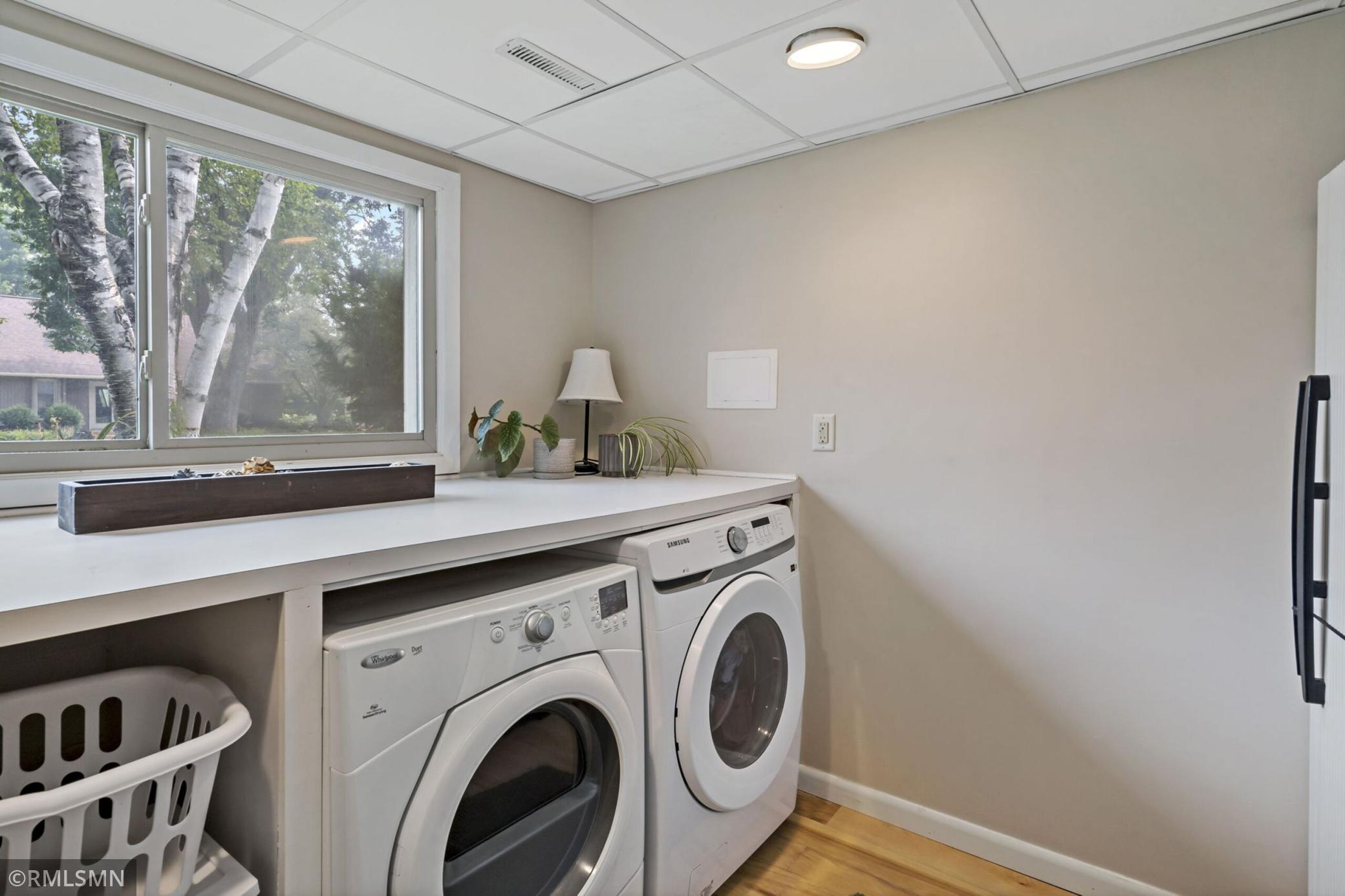 14-web-or-mls-10581_Lake_Fall_Dr_Eden_Prairie_MN_0025.jpg