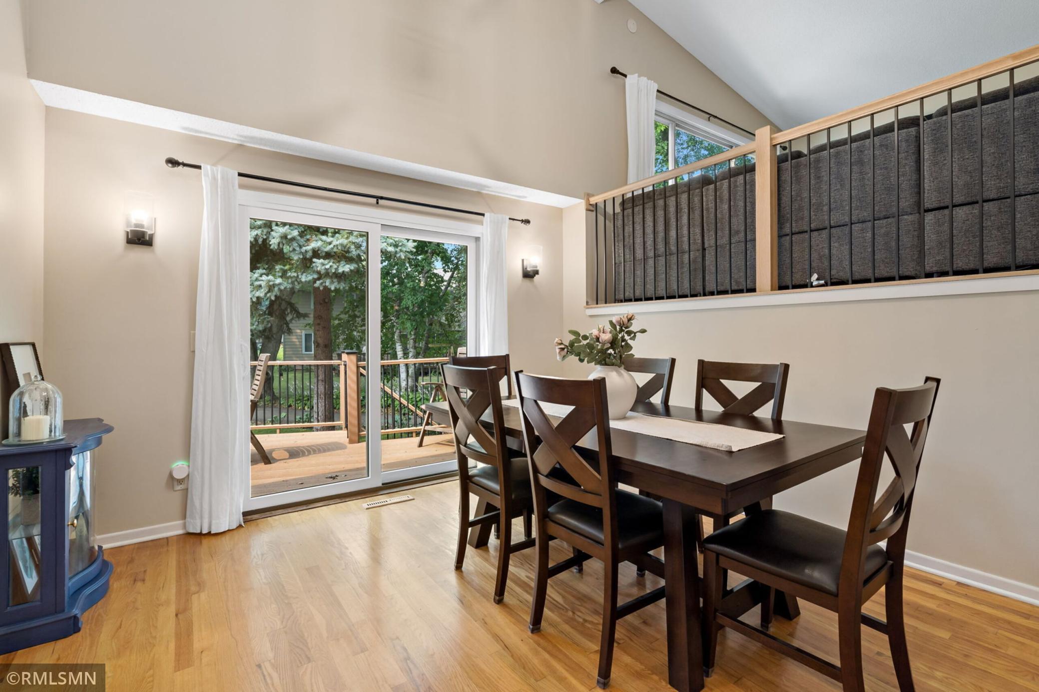 34-web-or-mls-10581_Lake_Fall_Dr_Eden_Prairie_MN_0008.jpg