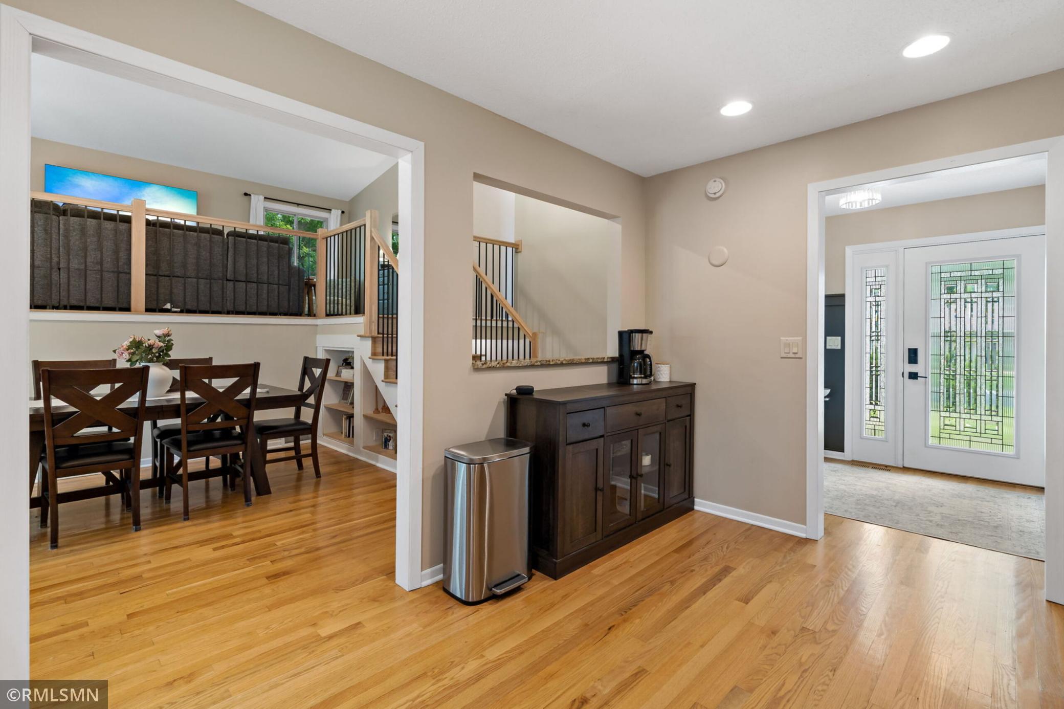 33-web-or-mls-10581_Lake_Fall_Dr_Eden_Prairie_MN_0007.jpg
