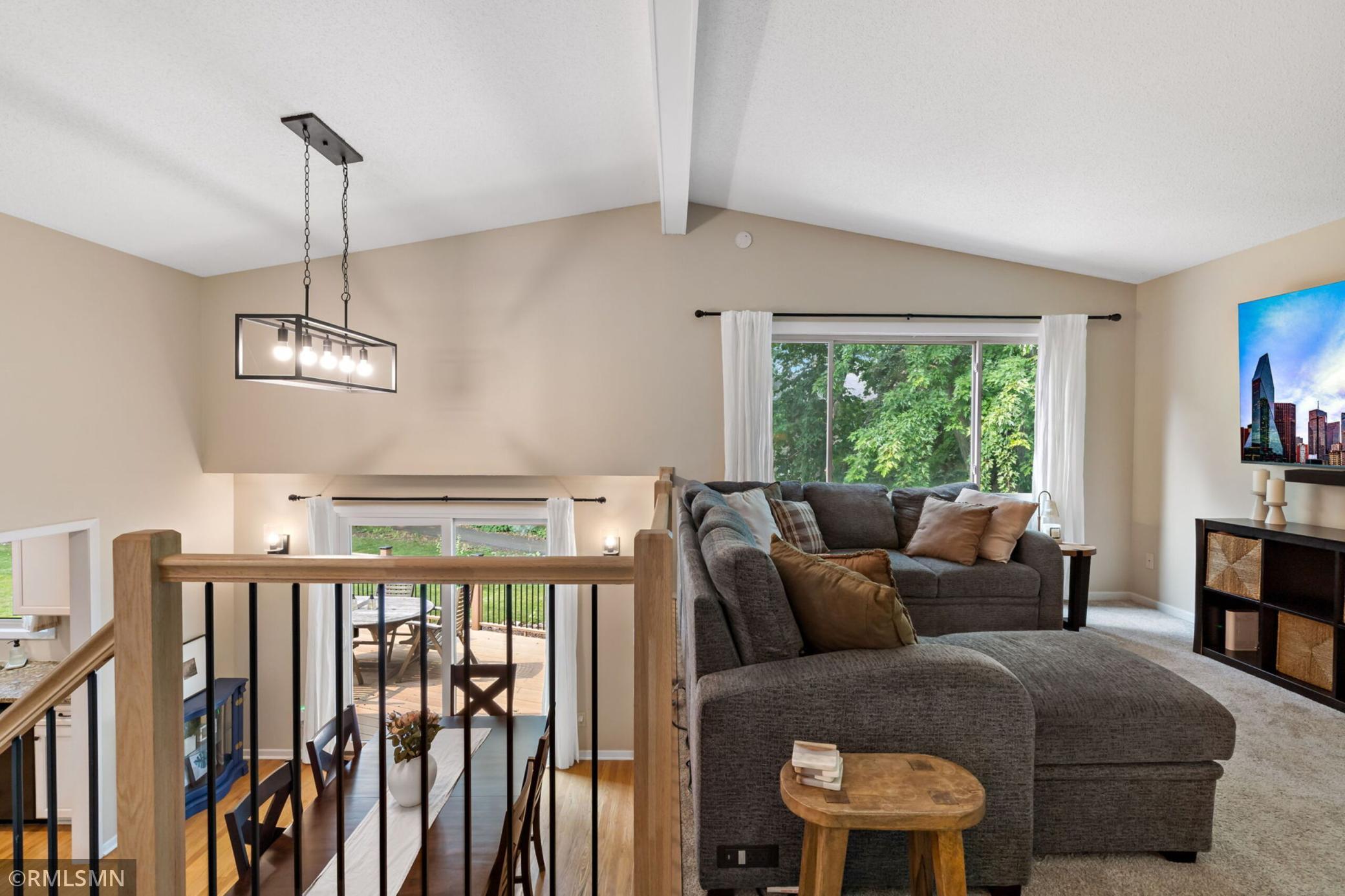 3-web-or-mls-10581_Lake_Fall_Dr_Eden_Prairie_MN_0014.jpg