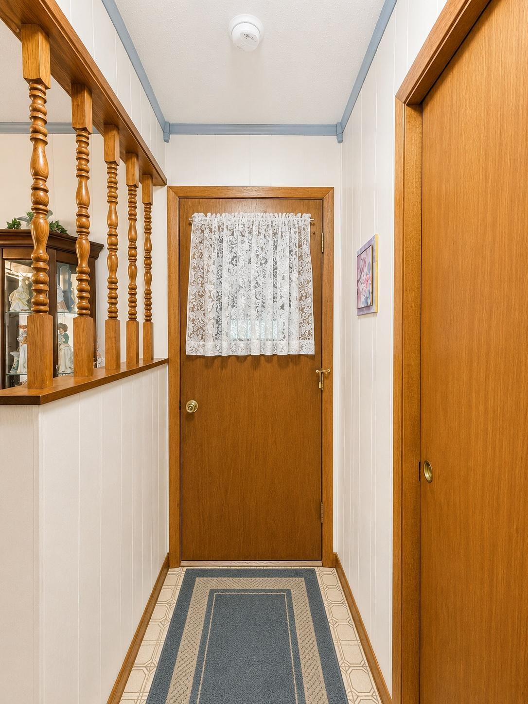 2.1 Garage Entry.jpg