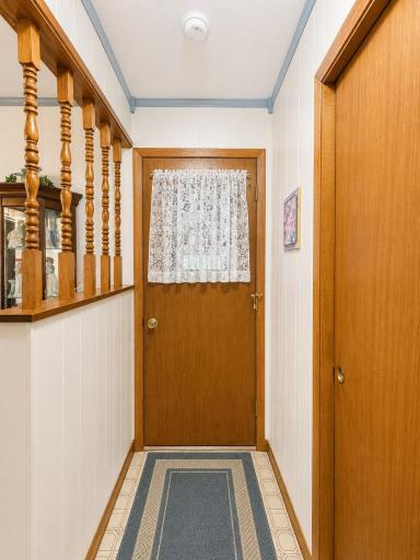 2.1 Garage Entry.jpg