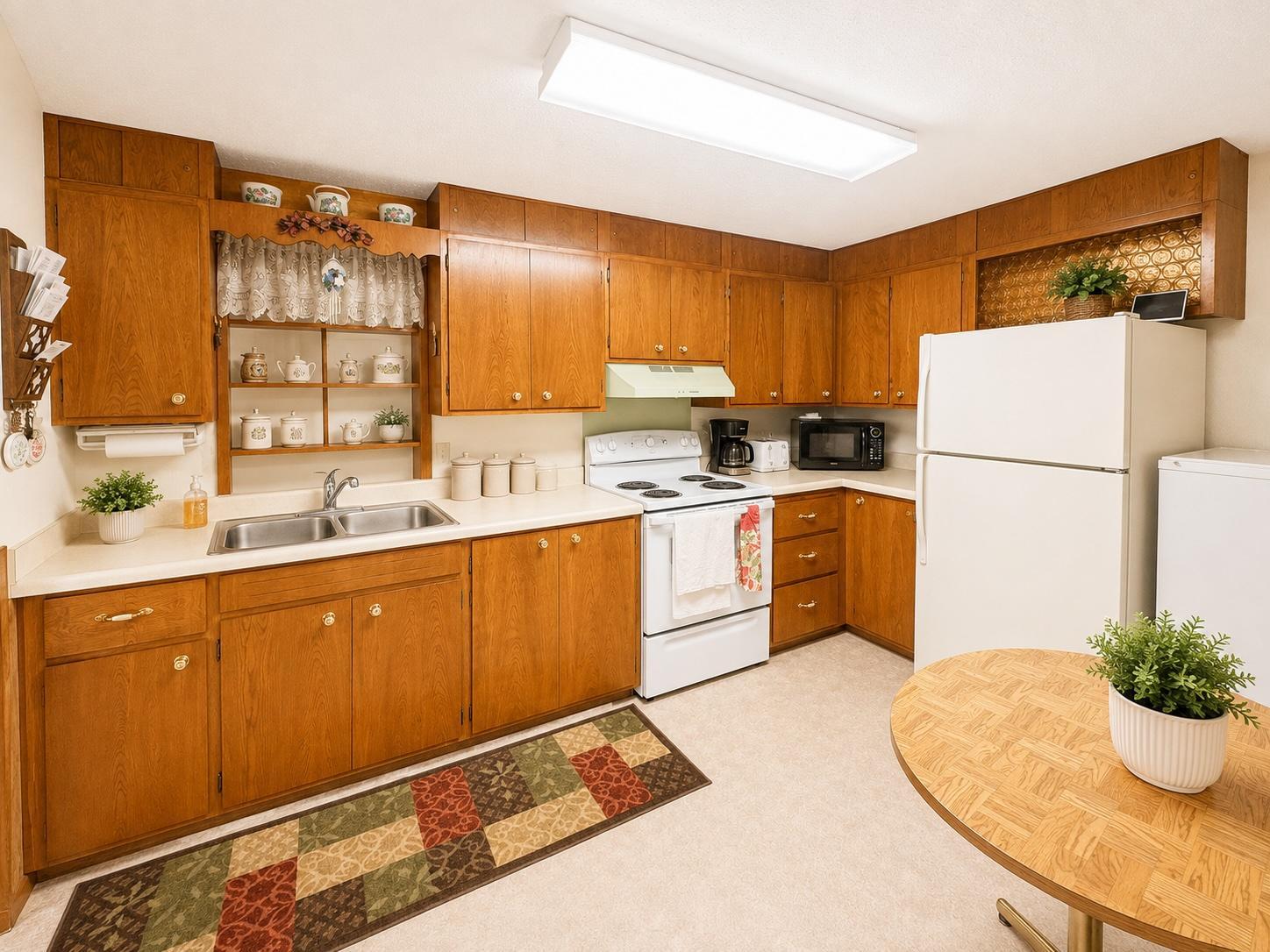 8.1 Kitchen.jpg