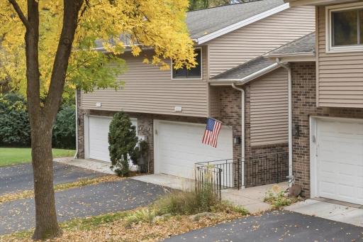 18321 Creeks Bend Drive, Minnetonka, MN 55345