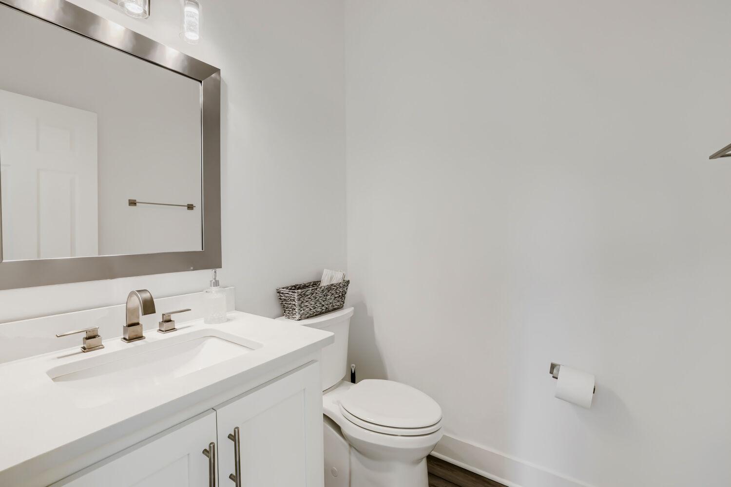 30 Bath 3.jpg