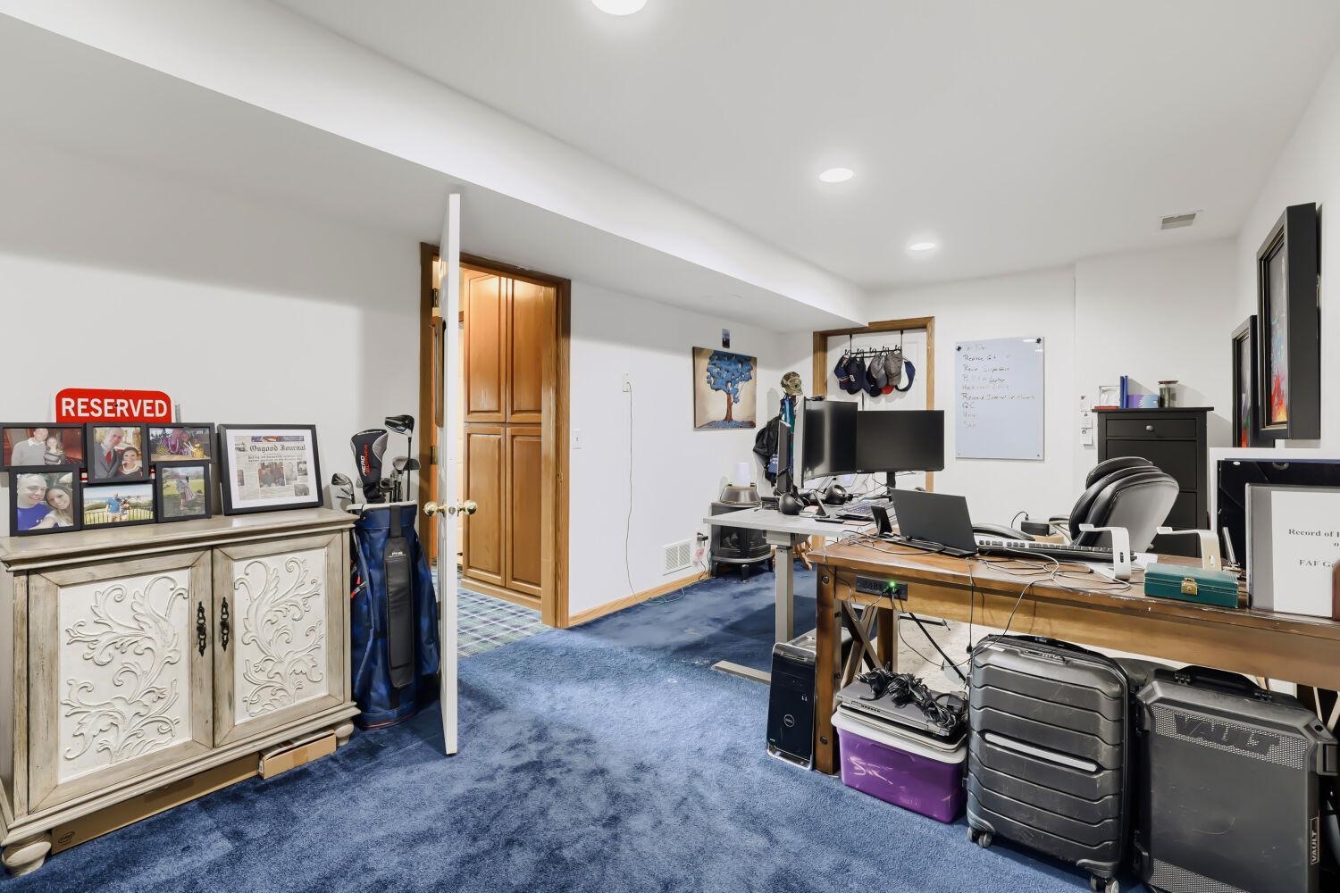34 Office.jpg