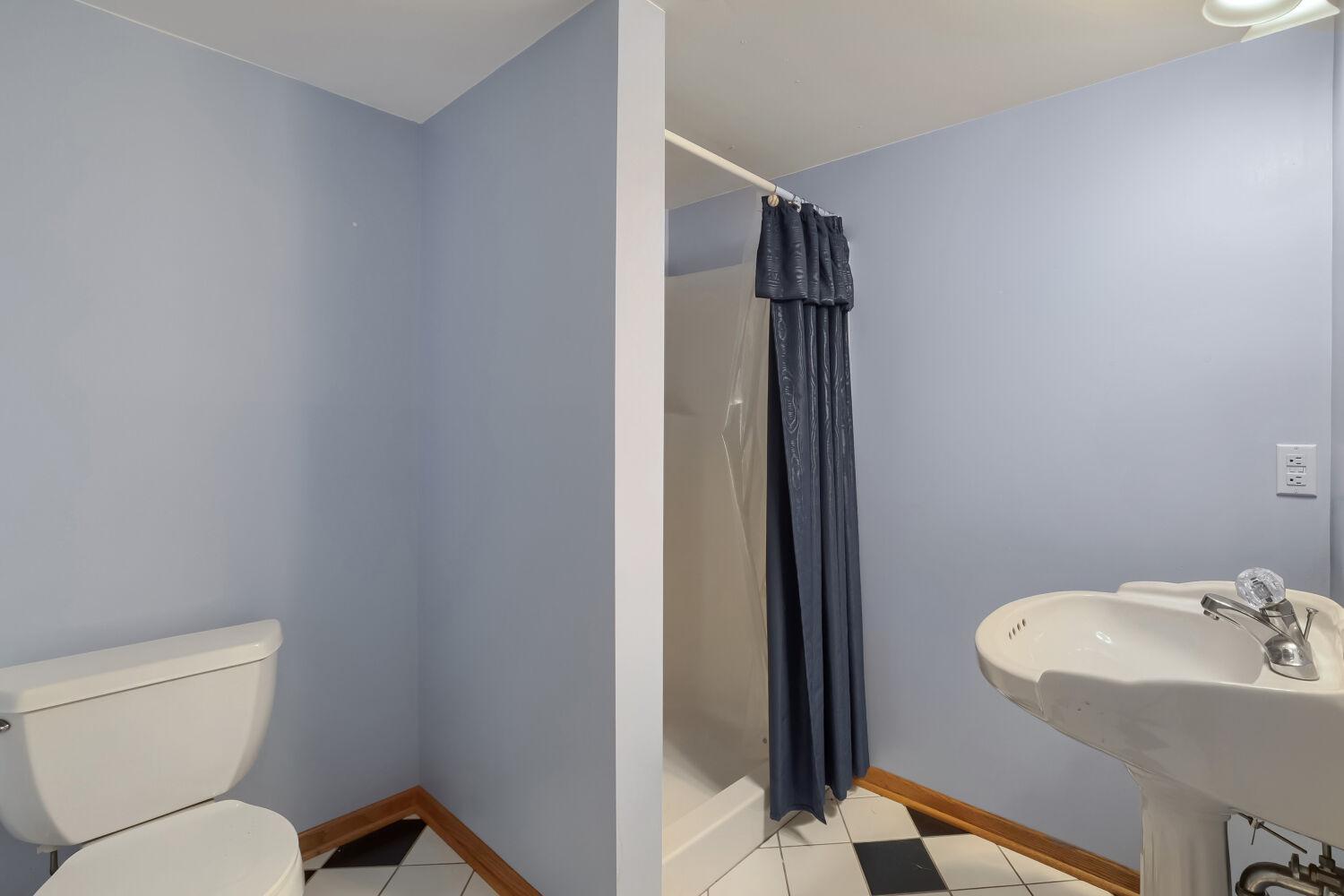 36 Bath.jpg
