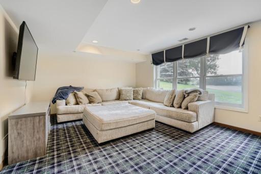 11959 Imperial Avenue N, Hugo, MN 55038