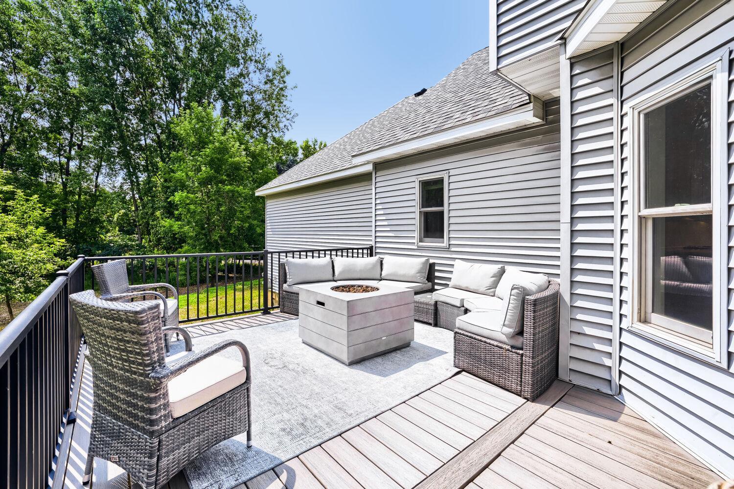 82 Backyard.jpg