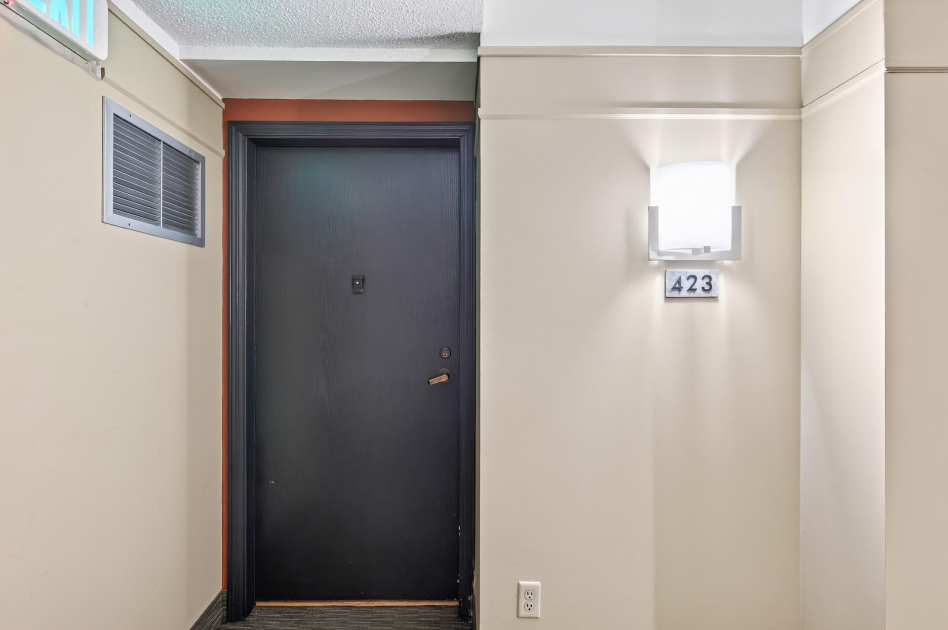Corner Unit