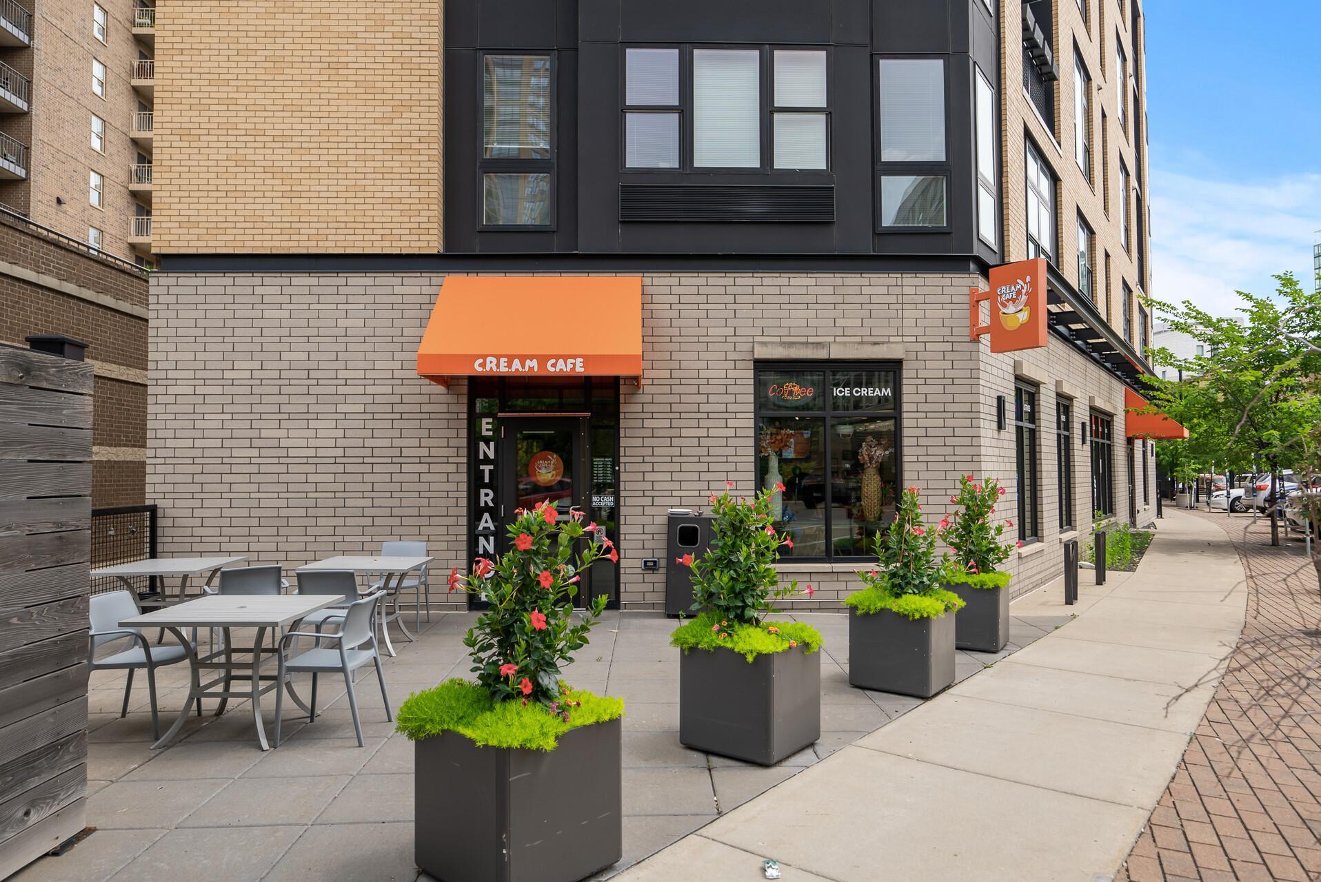 Numerous Dining Options Within Walking Distance