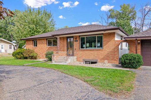 6516 Georgia Avenue N, Brooklyn Park, MN 55428
