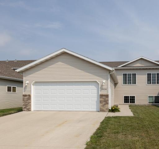 2524 31st Avenue S, Moorhead, MN 56560