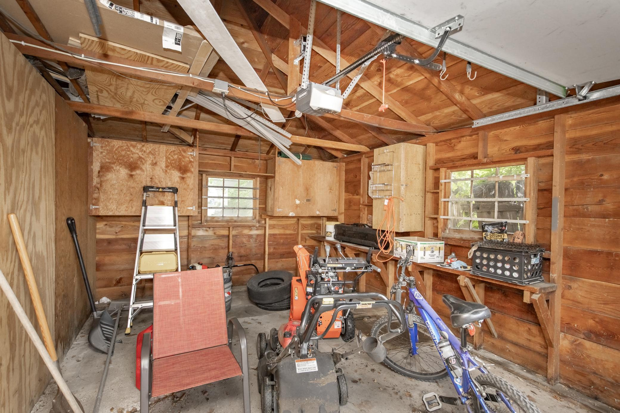 Garage 1