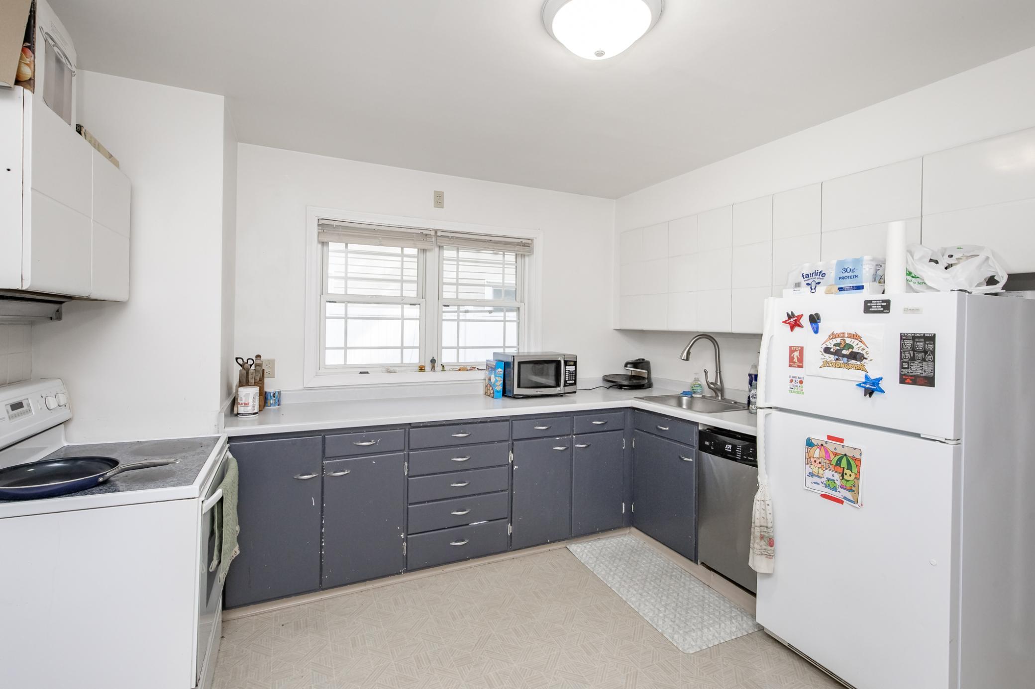 1603 Kitchen