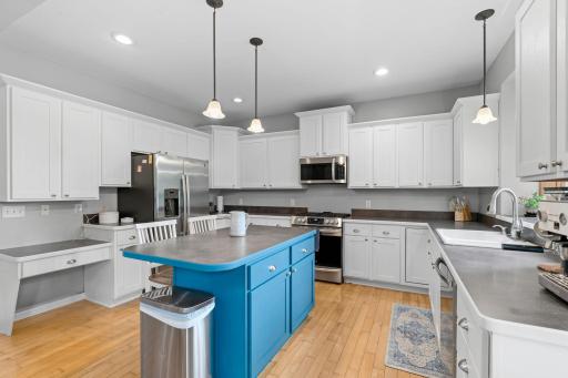 17-web-or-mls-1361 Foxtail Glen-17.jpg