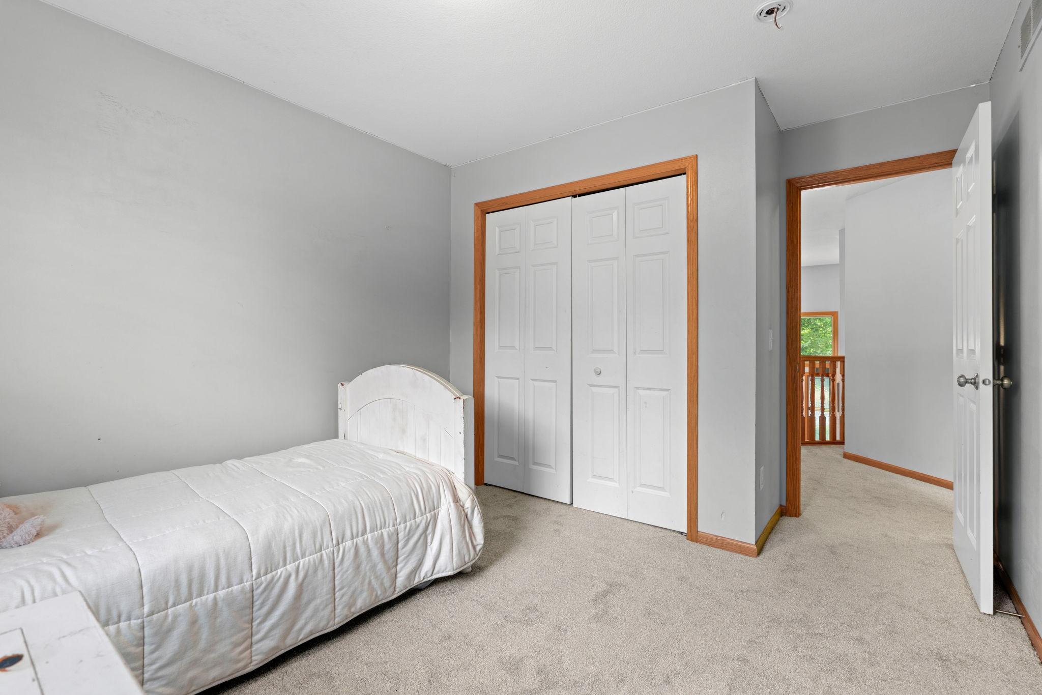 36-web-or-mls-1361 Foxtail Glen-36.jpg