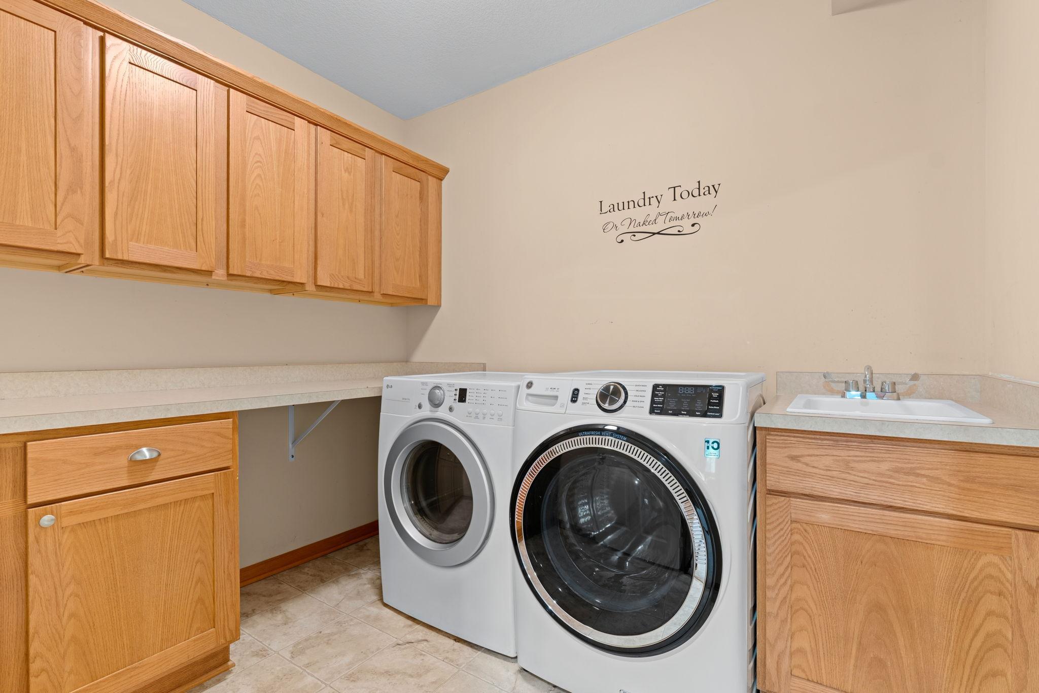 48-web-or-mls-1361 Foxtail Glen-48.jpg