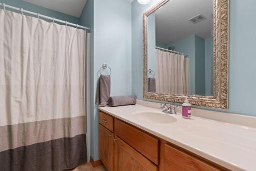 37-web-or-mls-1361 Foxtail Glen-37.jpg